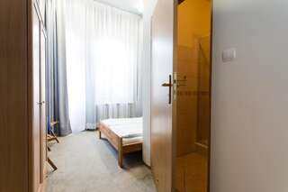 Хостелы Moon Hostel Варшава Двухместный номер с 1 кроватью и собственной ванной комнатой-5